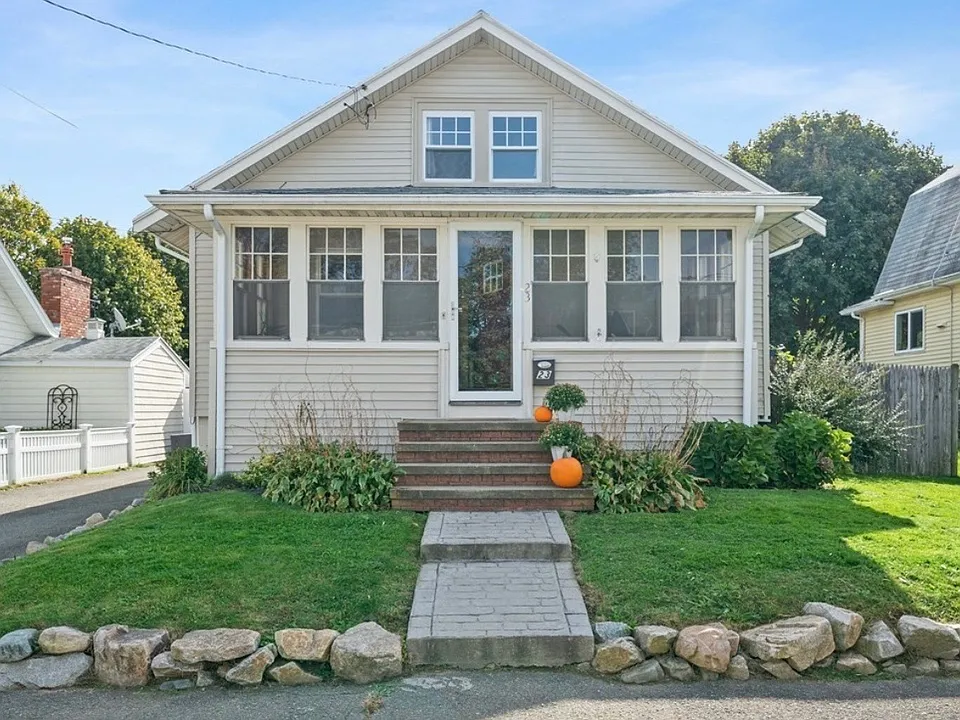 23 Leonard Rd
