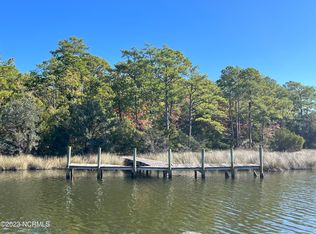 408 Whittaker Point Rd, Oriental, NC 28571