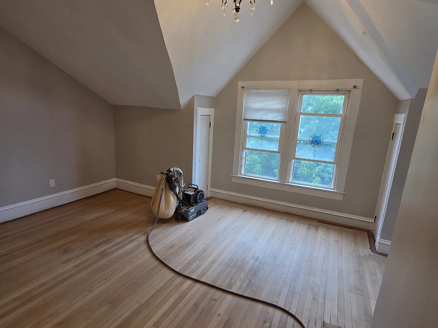 3 bed, 1.5 bath, 1600 sqft, $1,875 — Photo 2