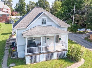619 W Randolph St, Vandalia, IL 62471