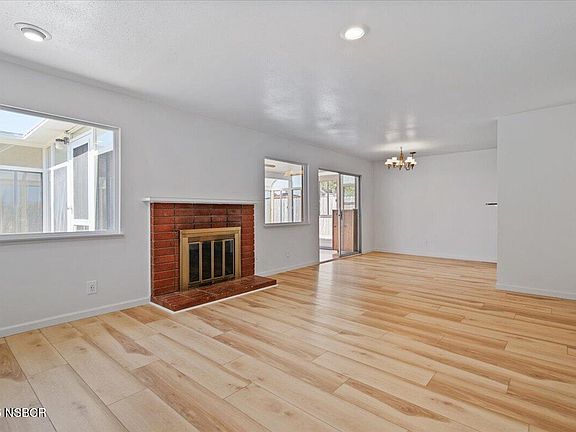4th image of 1317 W Willow Ave
