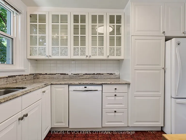 1171 Shillington Ave — Photo 15