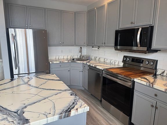 4th image of 35791 S Gloucester Cir