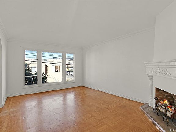 4th image of 1407 Cayuga Ave