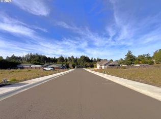 1085 Park Ave, Coos Bay, OR 97420