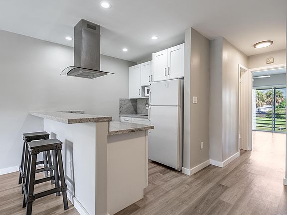 4th image of 101 NW 204th Street #29