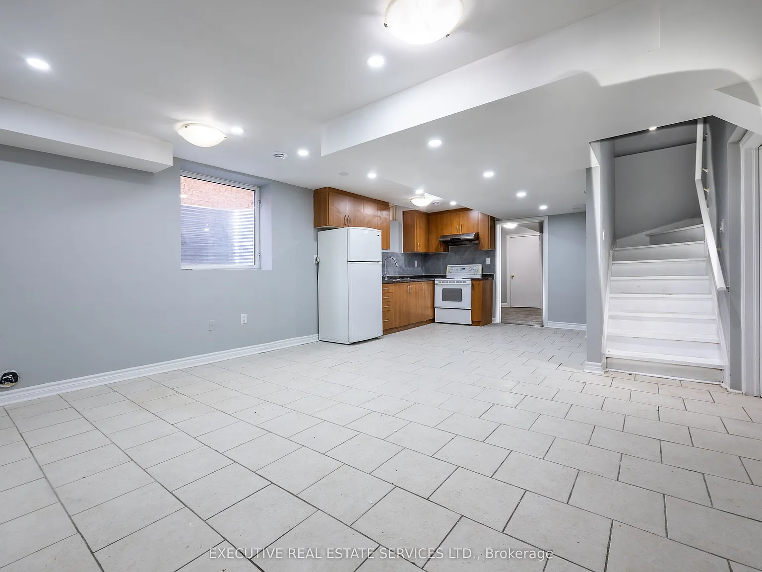 3 bed, $1,650 — Photo 2