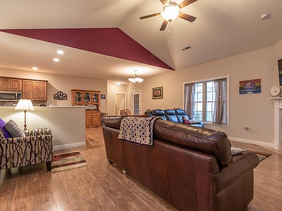 4th image of 3162 N Begonia Ct
