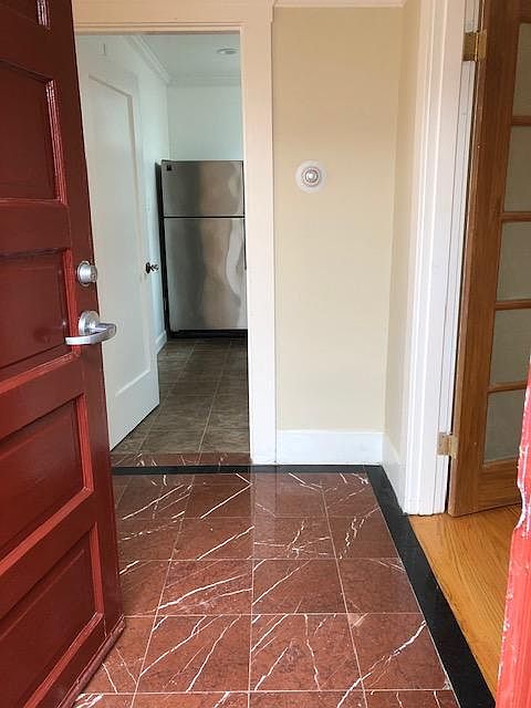 1st image of 651 Lakeview Ave