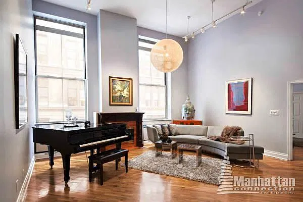 Rented by Manhattan Connection | media 38