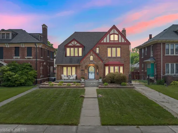 1745 W Boston Blvd, Detroit, MI 48206