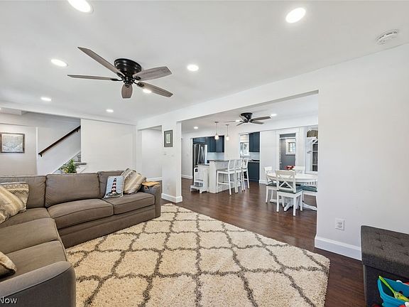 5th image of 202 Lakewood Dr