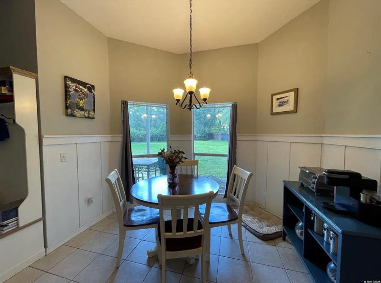 4 bed, 2024 sqft, $3,650 — Photo 3