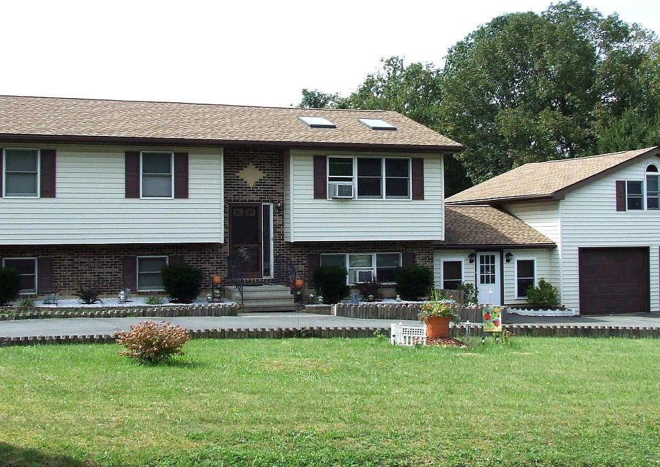 1st image of 1217 Silver Fox Dr