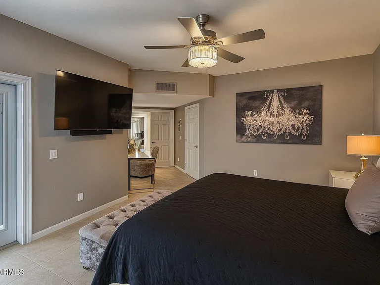 8100 E Camelback Rd #163 — Photo 18