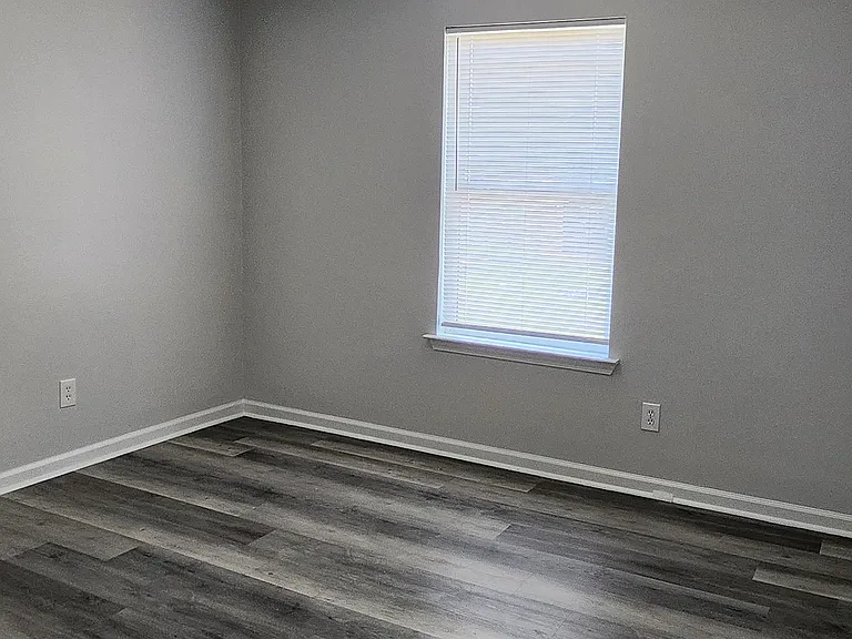 65 Ratliff Dr — Photo 3