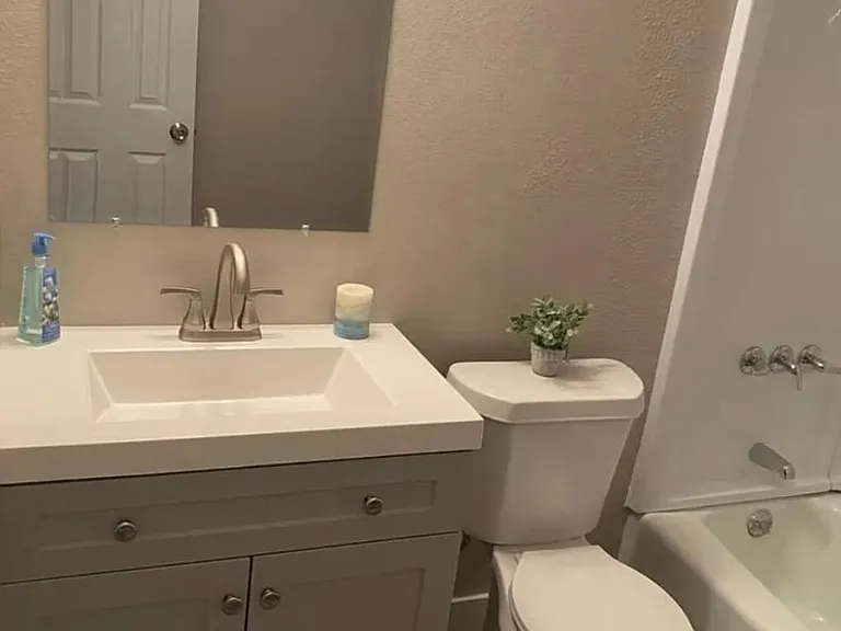2403 Grandview Pl — Photo 4