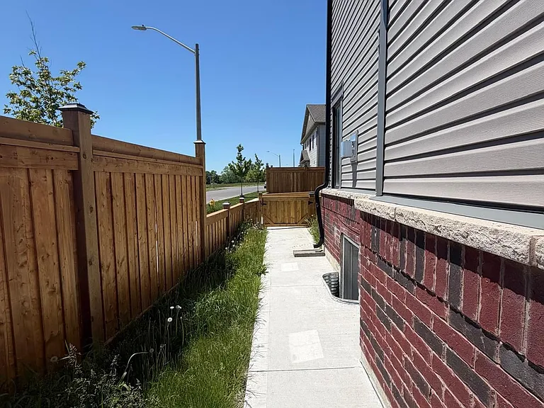 216 Fleetwood Dr — Photo 22