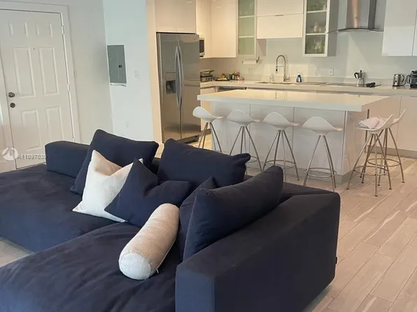 260 Sunrise Dr, Key Biscayne, FL 33149