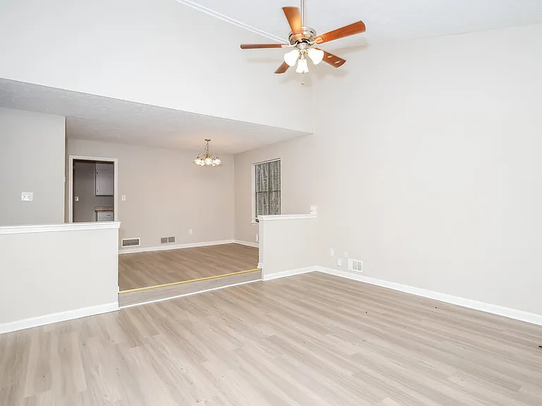 8807 Parliament Pl — Photo 5