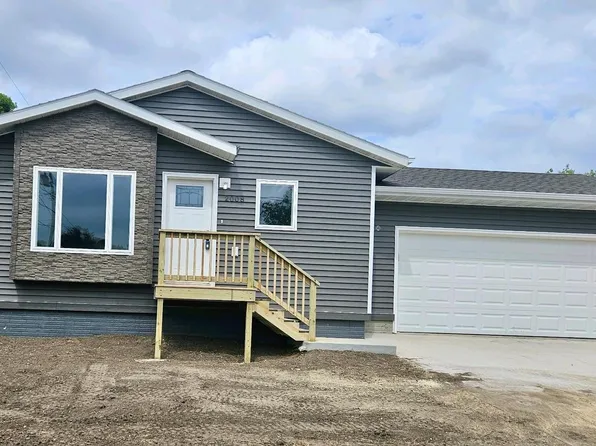 2008 E Walnut St, Sioux Falls, SD 57103