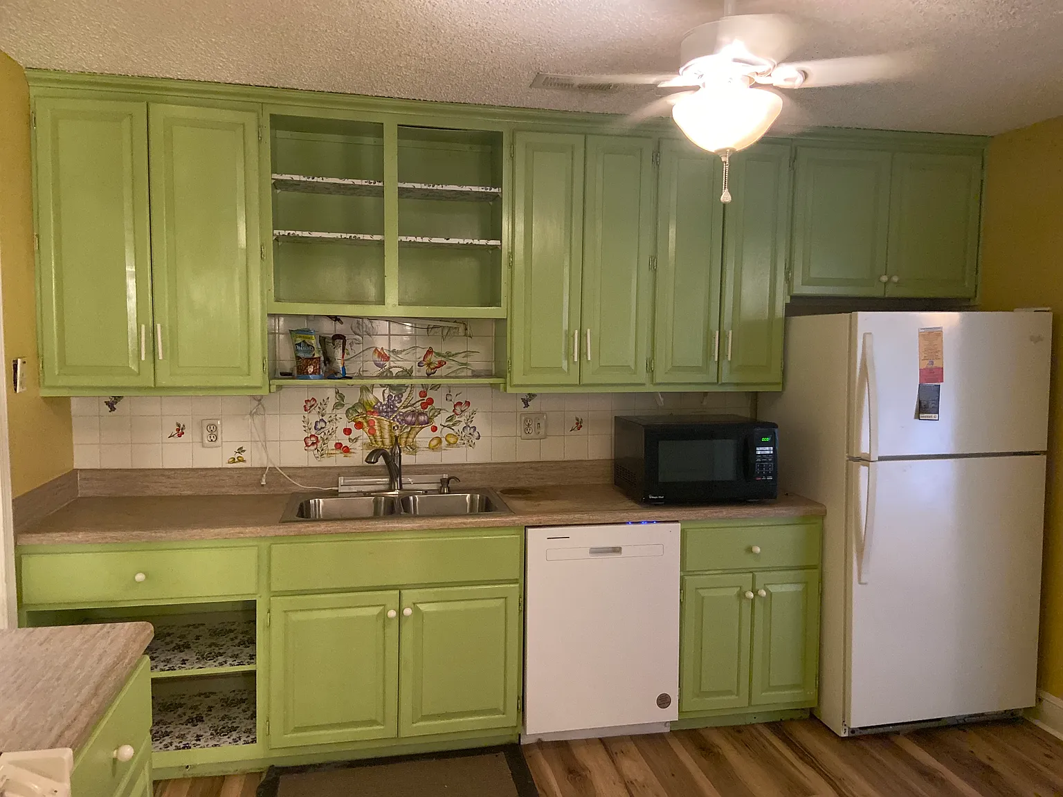 3 bed, 2626 sqft, $2,790 — Photo 2