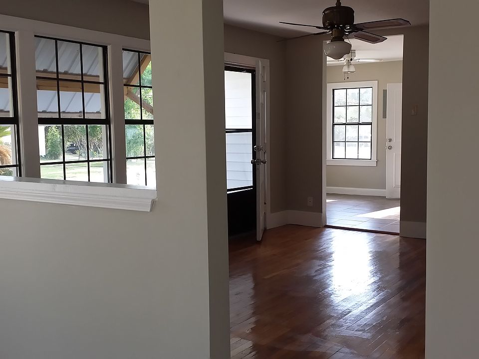 1st image of 1634 Vine St