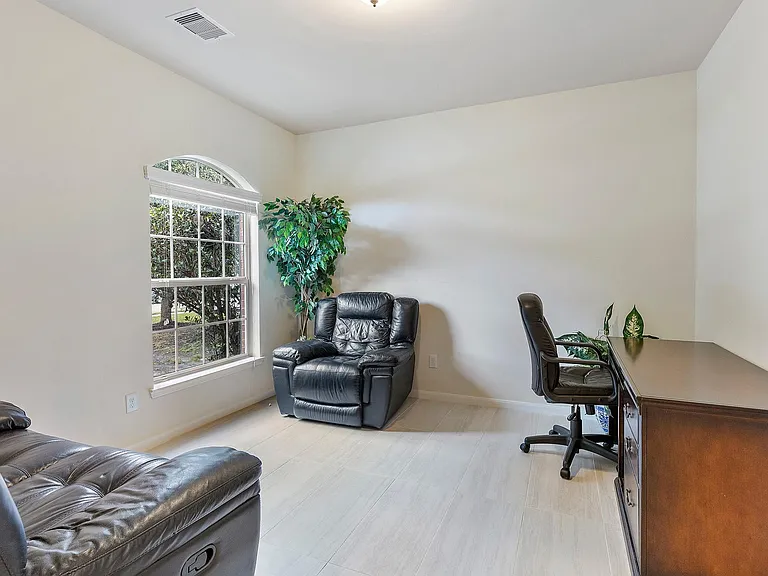16911 Savannah Park Dr — Photo 16