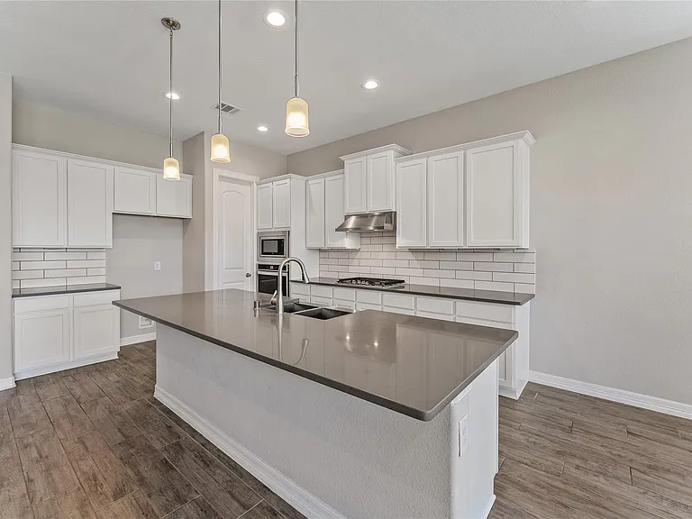 24014 Corinaldo Ct — Photo 15