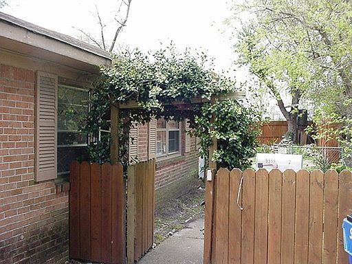 5th image of 9555 Lakeside Dr