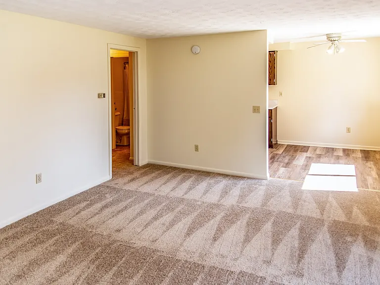 Chili Commons — Photo 13