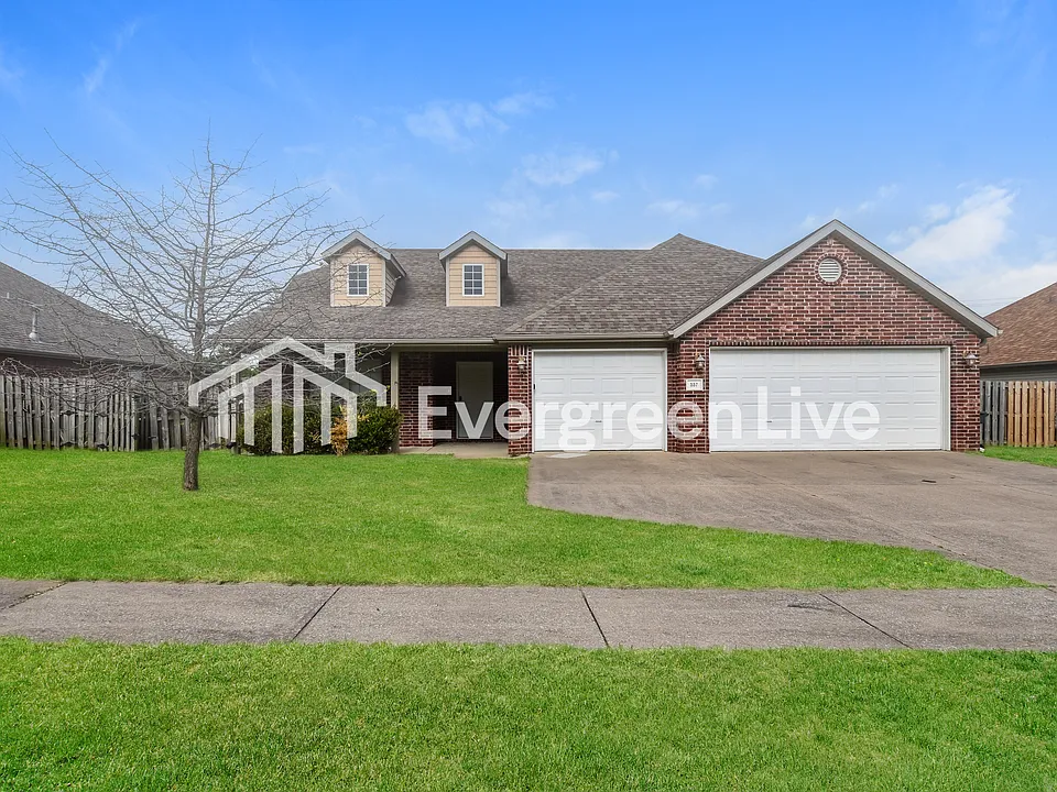 557 N Fox Meadows Ln