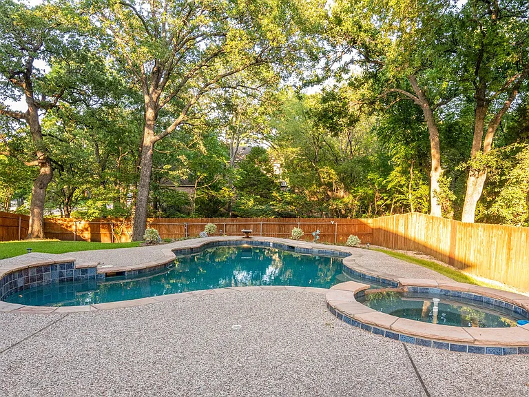 2417 Bonham Trl — Photo 44