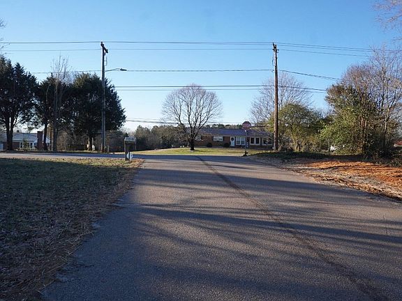 5th image of 1268 27th Street Dr SE