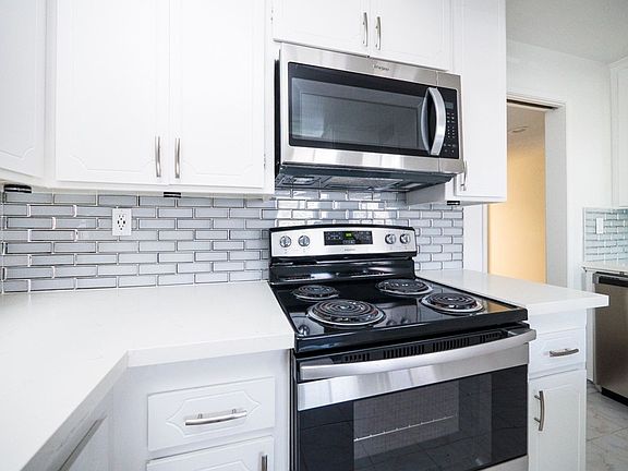 5th image of 1641 Veteran Ave #7905
