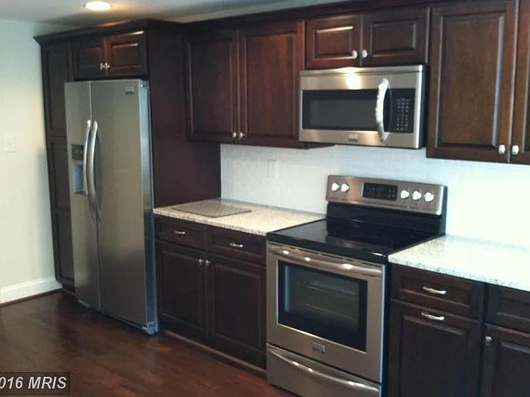 413 S Regester St — Photo 3