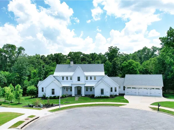 8401 W Kingbird Ct, Bentonville, AR 72713