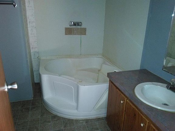 5th image of 109 Embert Ln Trlr 21