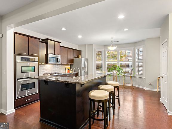 5th image of 4324 Laurel Creek Ct SE