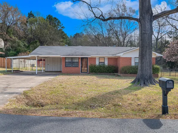 8533 Meadow Parkway Dr, Shreveport, LA 71108