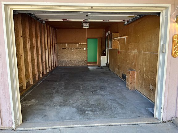 2nd image of 2595 Arroyo Dr
