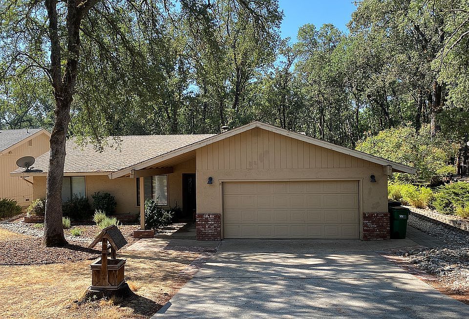 1st image of 23230 Broadmoor Ct
