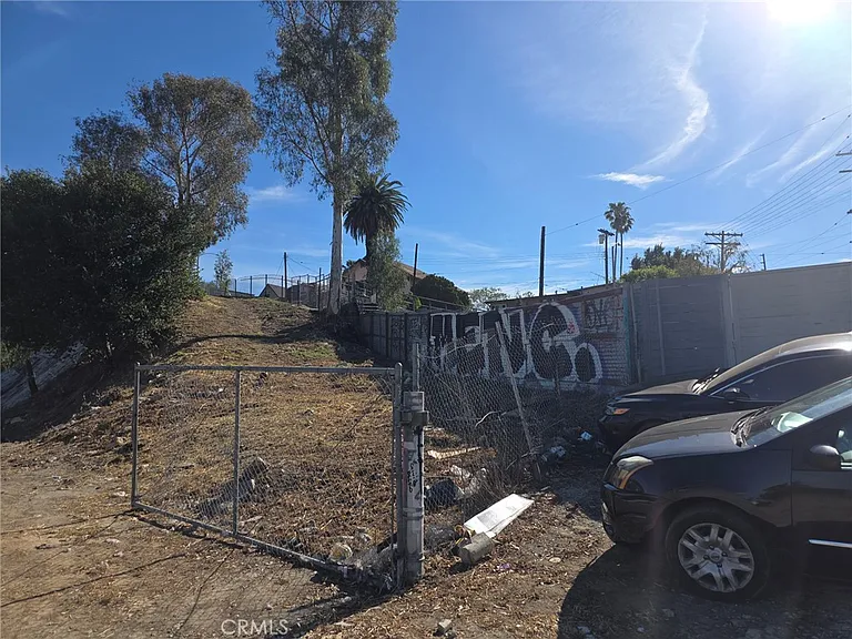 1203 E Cesar E Chavez Ave — Photo 34