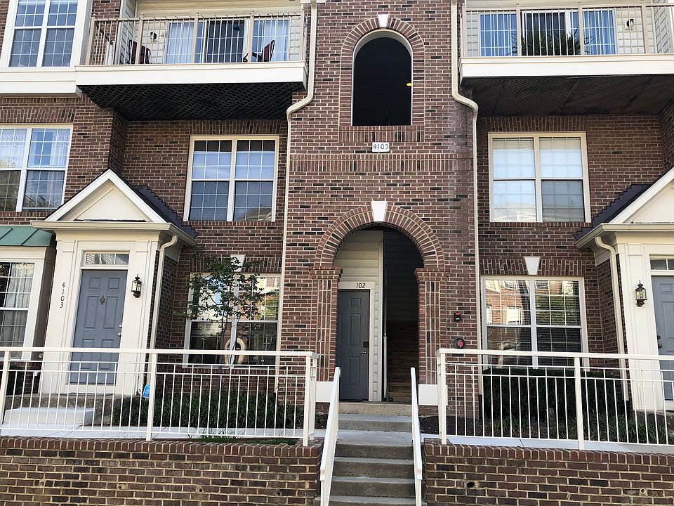 1st image of 4105 Oxford Ln APT 303