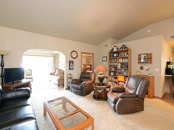 5th image of 3826 7th St E