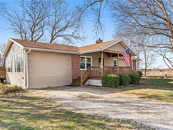 4th image of 15411 E James Rd