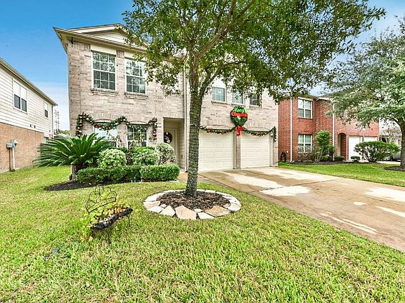 2nd image of 16630 Aberdeen Green Dr