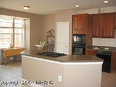 Huge kitchen w/island