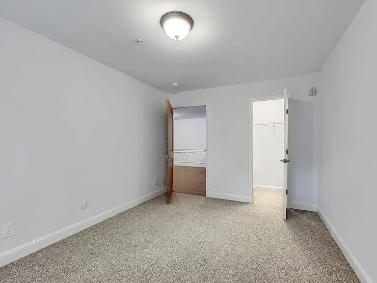 Stewart Woods Apartments — Photo 12