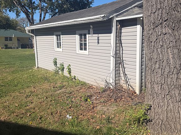 4th image of 1815 S Alice St